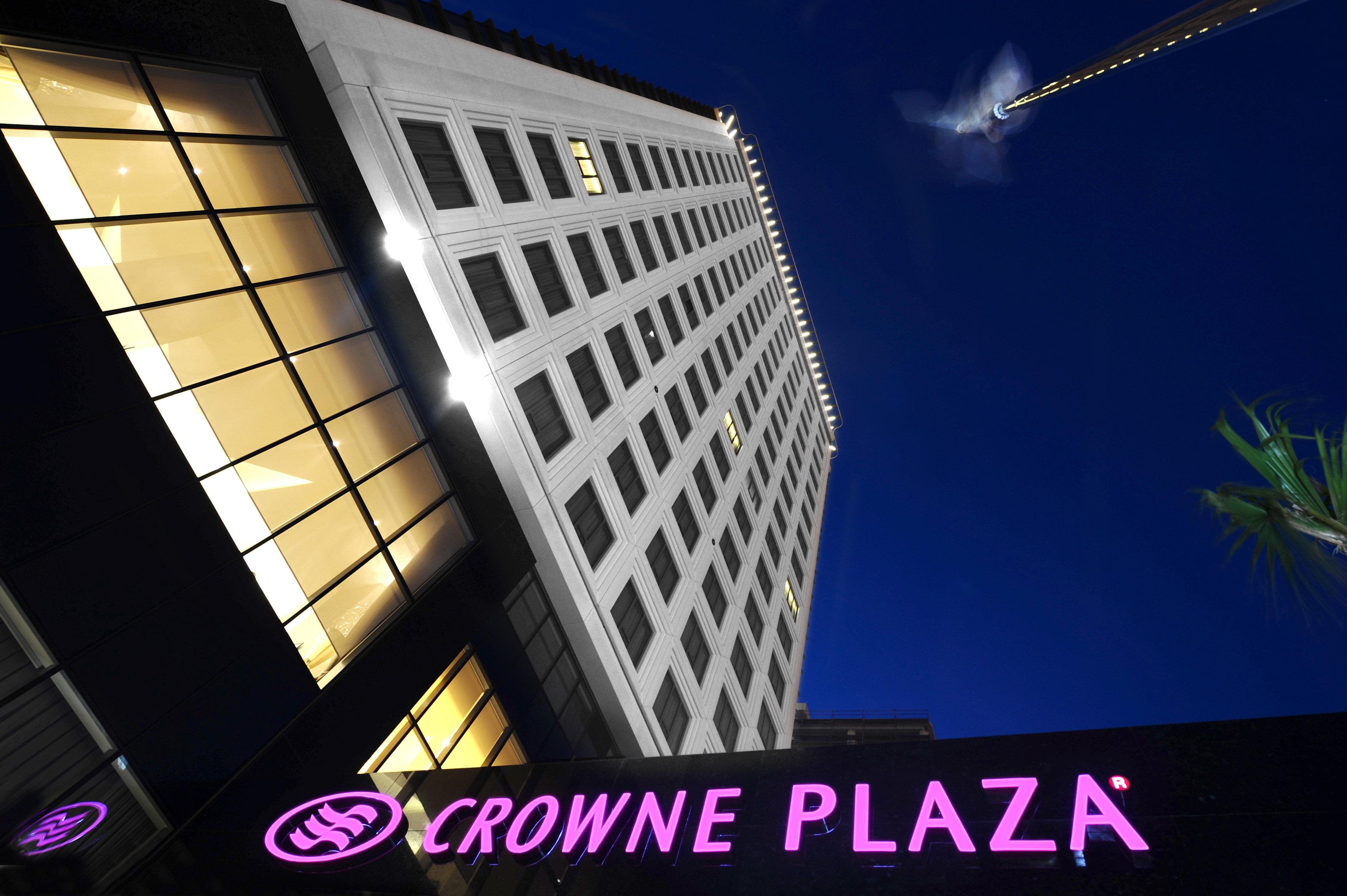 ホテル クラウン プラザ ブルサ コンベンション センター ＆ サーマル スパ エクステリア 写真 Crowne Plaza Hotel, Bucharest