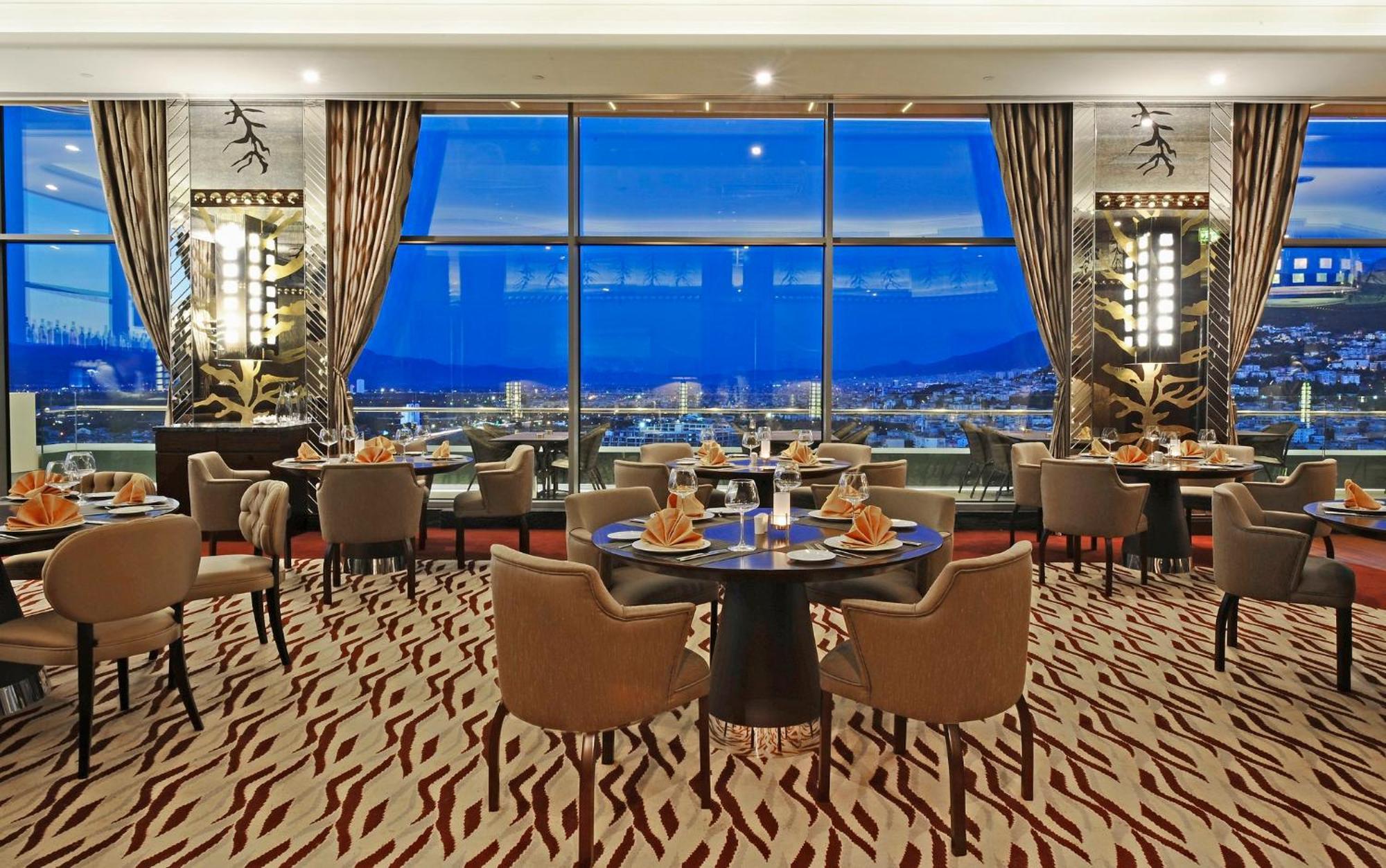 ホテル クラウン プラザ ブルサ コンベンション センター ＆ サーマル スパ エクステリア 写真 The restaurant